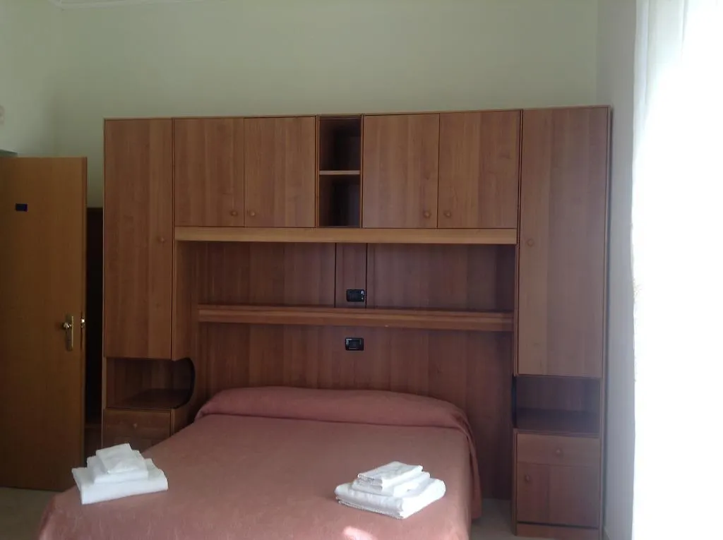 فندق روما Albergo La Caravella