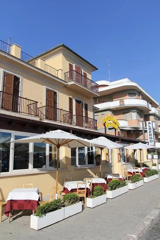 מלון רומא Albergo La Caravella