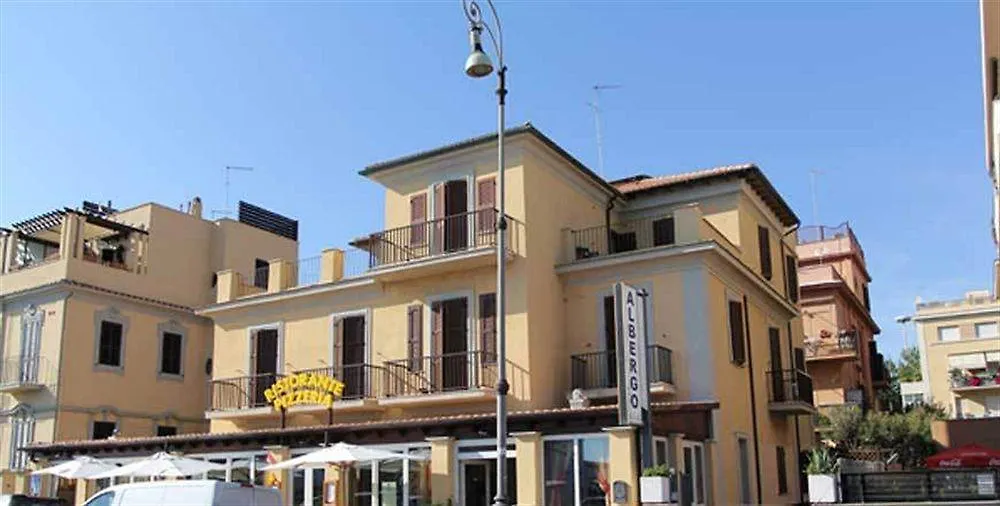 רומא Albergo La Caravella