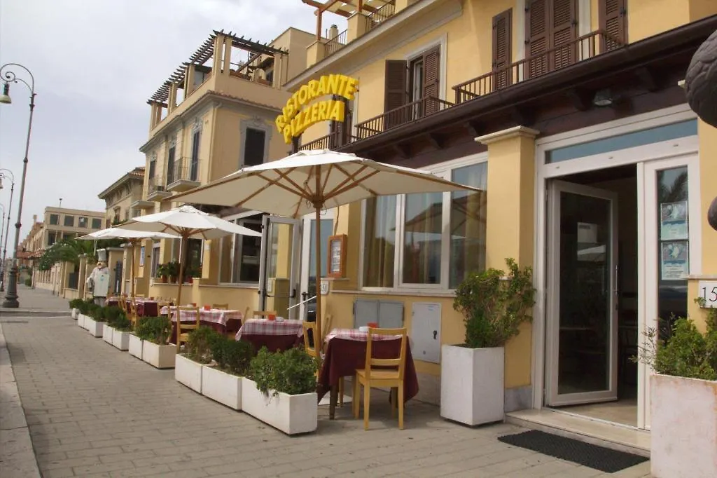 מלון רומא Albergo La Caravella