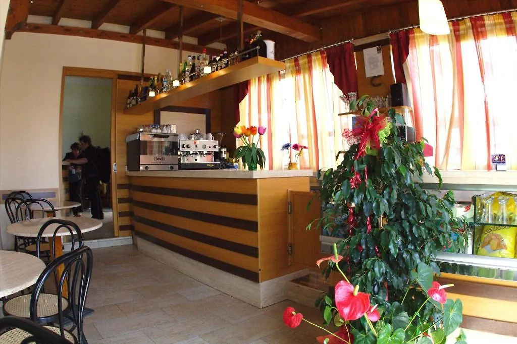 רומא Albergo La Caravella